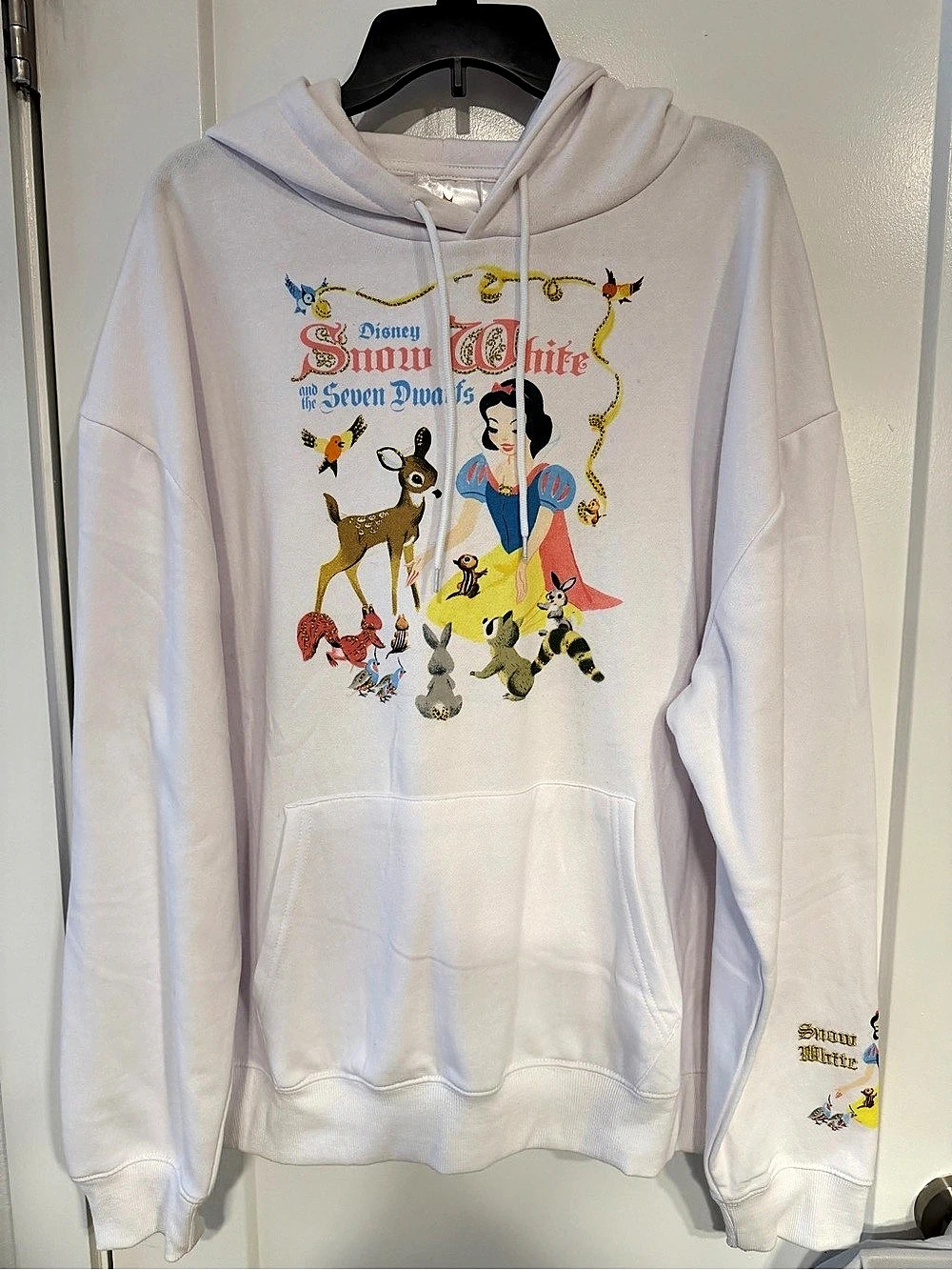 Disney Snow White and the Seven Dwarfs Forest Friends Graphic Hoodie White XXL